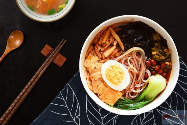 暢享傳統(tǒng)美食，螺螄粉直達(dá)臺(tái)灣